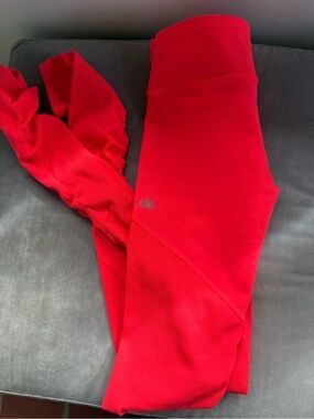 ALO yoga coral leggings